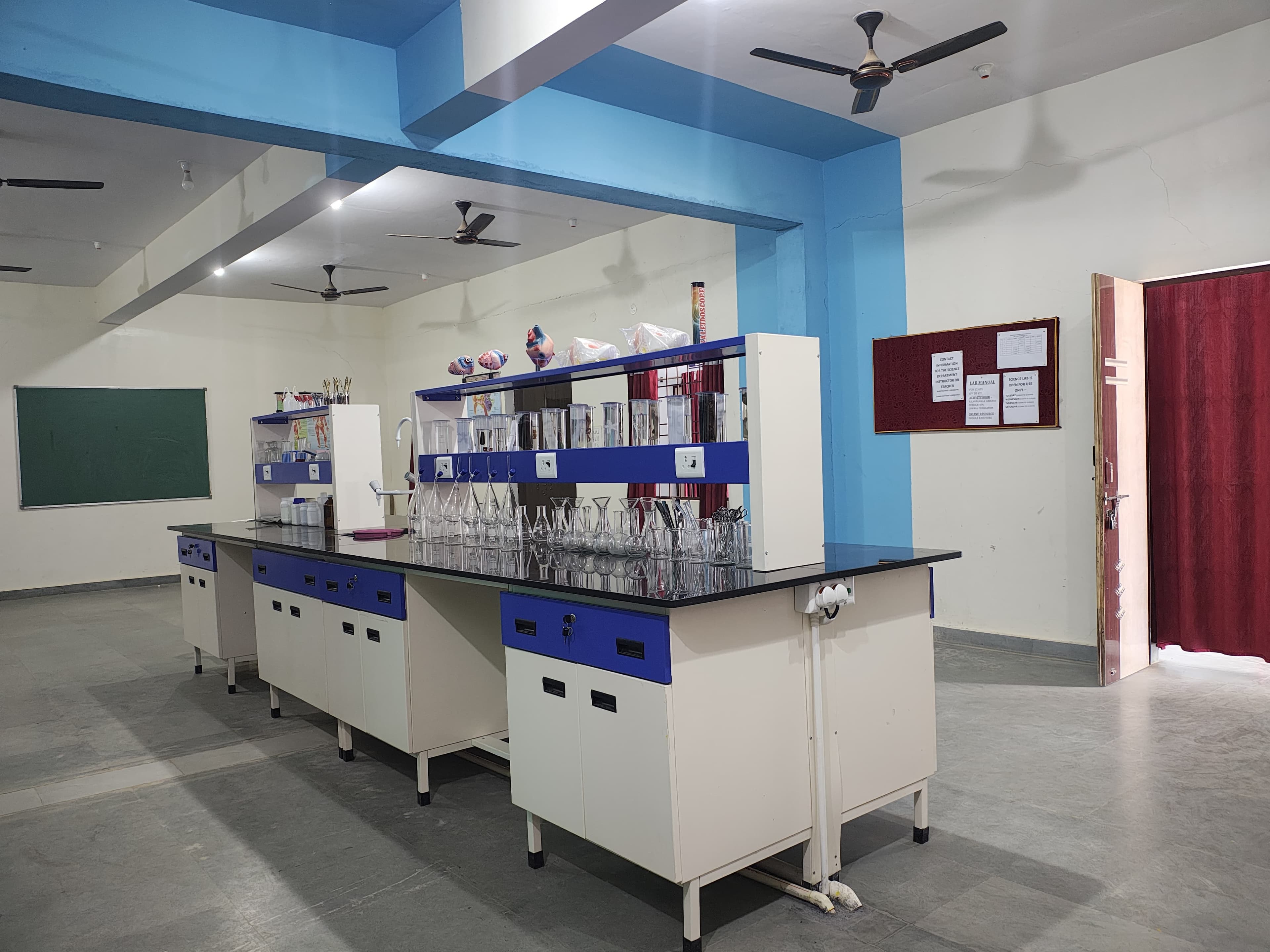 Science Lab Image 4